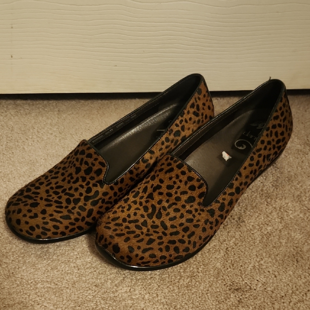 Dansko Brown and Black Loafers Classic Flats